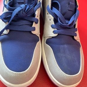 Nike Dunks wore once like brand new size 10